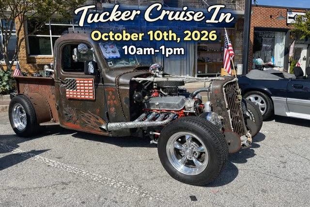 Tucker Cruise-In and Stable of Thoroughbreds private tour